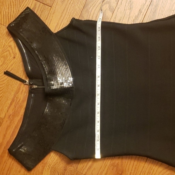 GUESS bodycone dress with sequence. - Picture 8 of 13